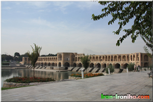  نمایی  از  پل  خواجو 