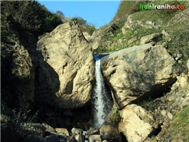  یک  آبشار  زیبا  درست  در  نزدیکی  ماسوله 