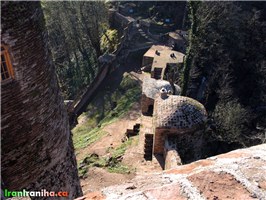  نمایی  دیگر  از  بخش  مرکزی  قلعه‌رودخان. 