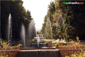  نمای  عمومی  باغ  شازده 