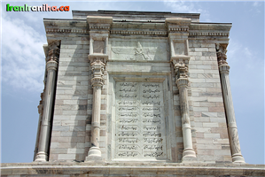  نمایی  از  آرامگاه  فردوسی. 