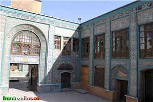  ورودی  تکیه  معاون‌الملک 