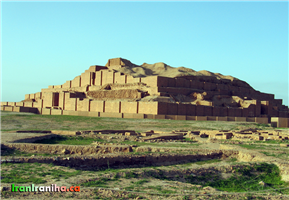  نمایی  از  زیگورات  چغازنبیل 