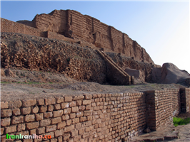  نمایی  از  زیگورات  چغازنبیل 