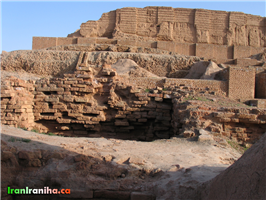  نمایی  از  زیگورات  چغازنبیل 