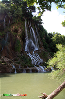  نمایی  از  آبشار  بیشه. 