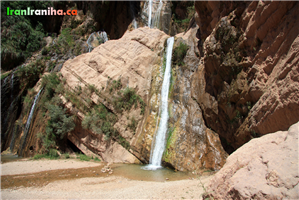  نمای  بخشی  از  آبشار  نوژیان 