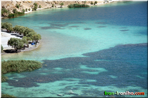  نمایی  از  دریاچه  ی  گهر 