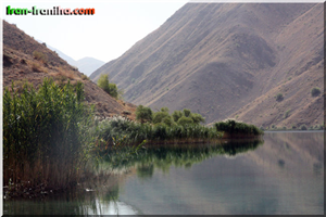  نمایی  از  دریاچه  ی  گهر 