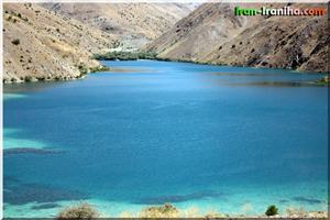  نمایی  از  دریاچه  ی  گهر 