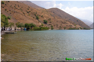  نمایی  از  دریاچه  ی  گهر 