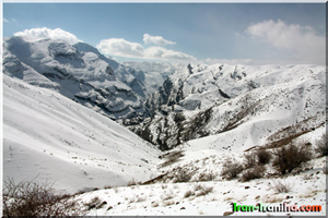  نمای  زمستانی  مسیر  دریاچه  ی  گهر  (  عکس  از  کمال  روشن،  عضو  گروه  ایران  –  ایرانی  ها  ) 