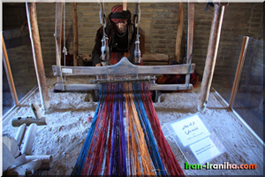  ارگاه  جیلایی  (  ماشته  بافی  ).  از  پارچه  حاصل  شده  برای  پیچاندن  رختخواب  (  رختخواب  پیچ  )  استفاده  می  شود. 