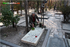  مزار  فروغ  فرخزاد. 