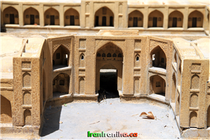  ماکت  یک  نمونه  از  کاروانسراهای  شاه‌عباسی 