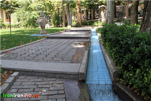  نمایی  از  باغ‌موزه  هنر  ایرانی 